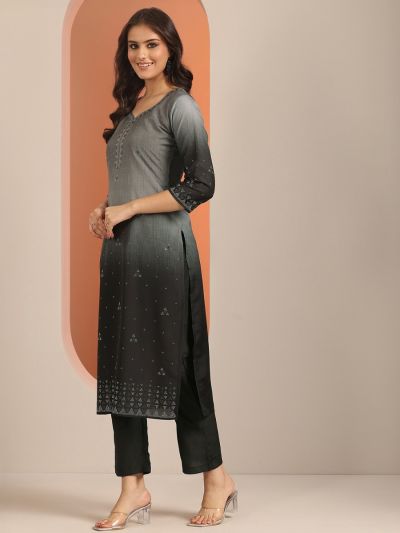 Chic Navy Pant-Style Suit